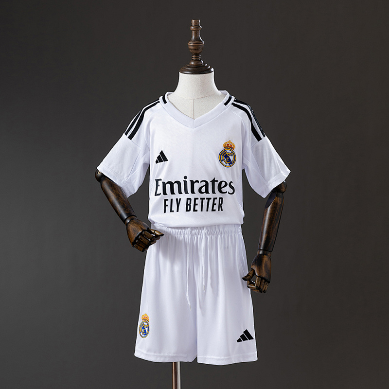 24/25 kids Real Madrid home size: 16-28