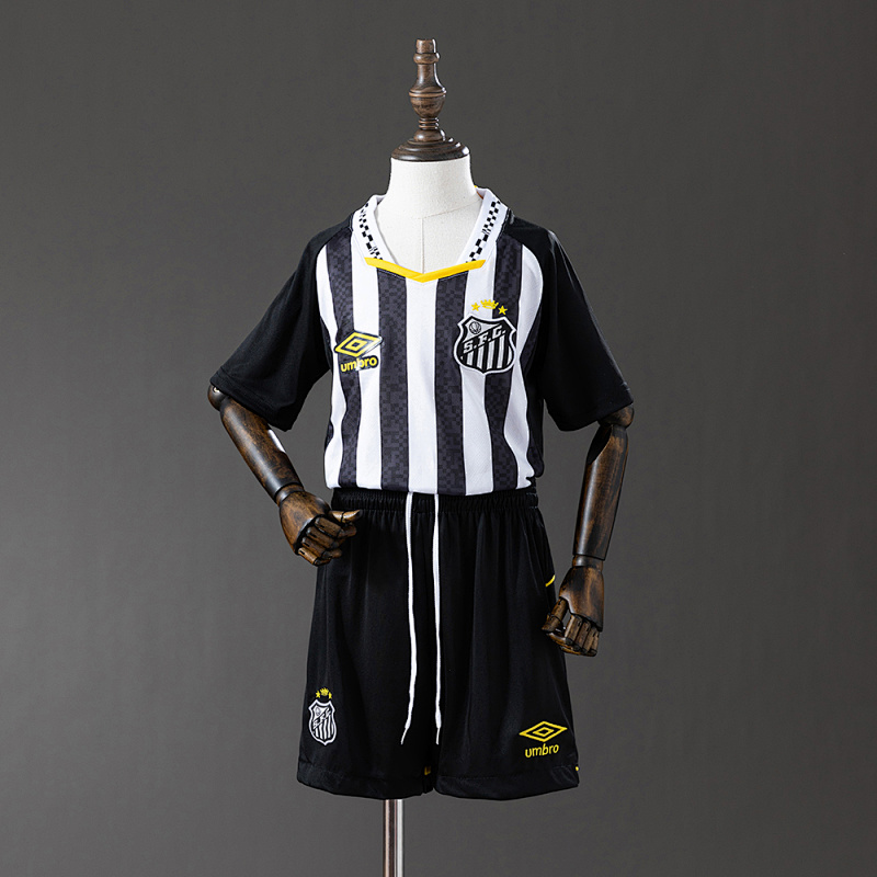 25/26 kids Santos Away size: 16-28