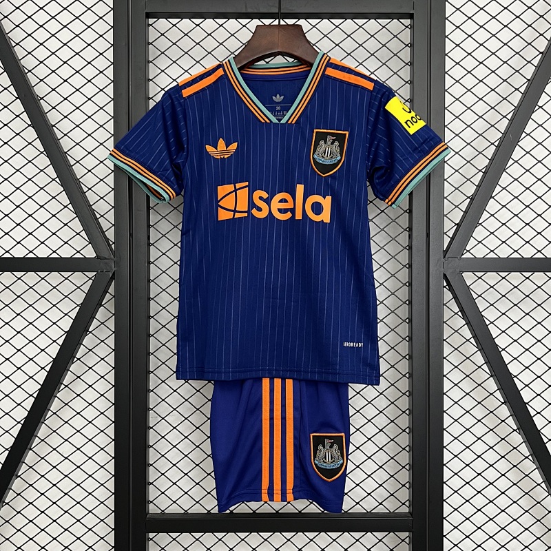 25/26 Kids Newcastle United third away Size: 16-28