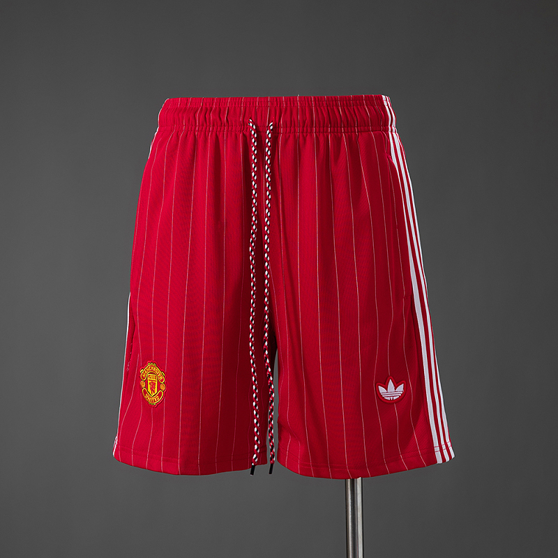 M-U Terrace Icons Shorts Red S-XXL