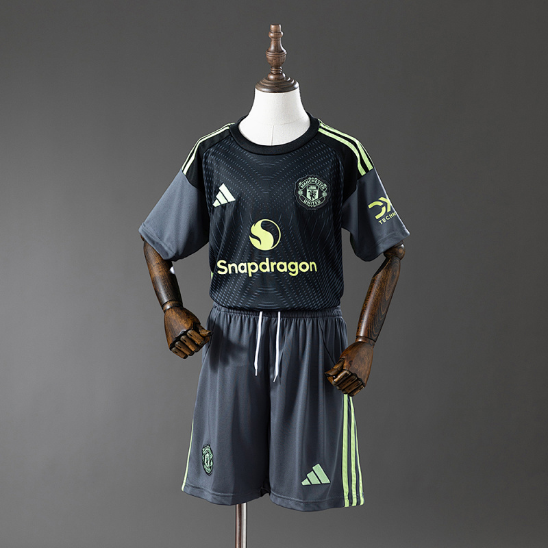 M-U 25/26 Kids Size: 16-28