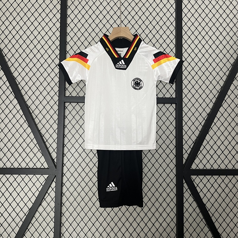 kids Germany 1992 home size: 16-28
