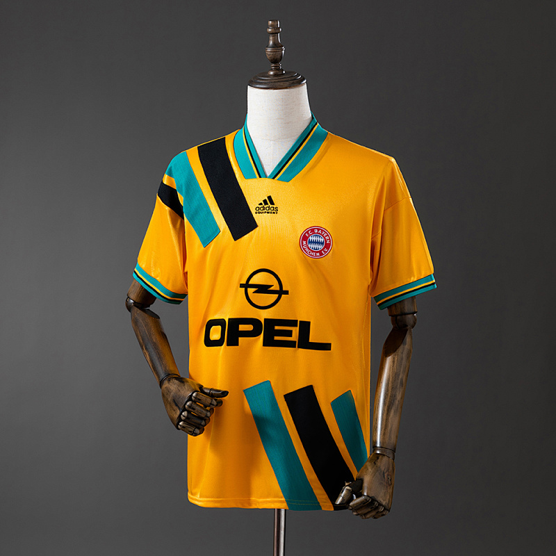 Retro Bayern Munich 93/95 Away S-XXL