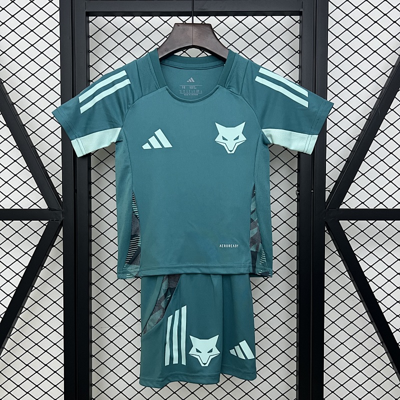 25/26 kids Cruzeiro training jersey size: 16-28
