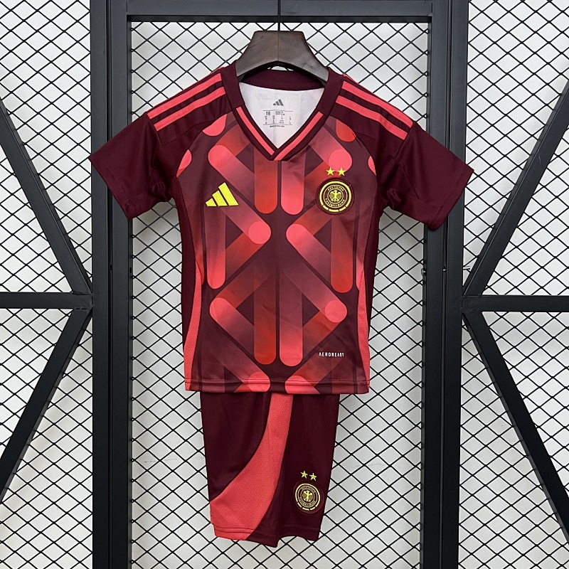 2025 kids Germany away size: 16-28