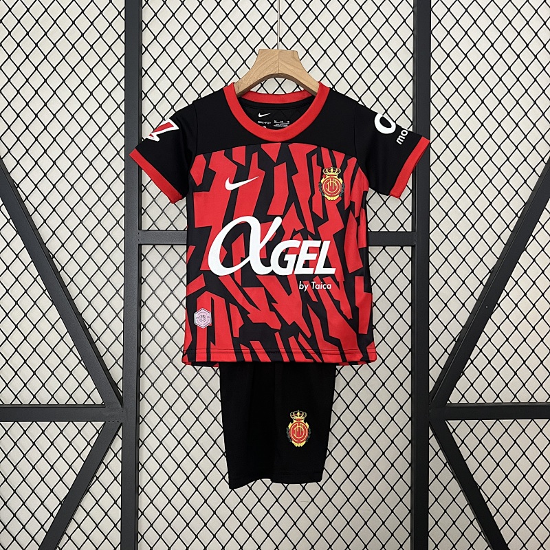 24/25 Kids Mallorca Home Size: 16-28