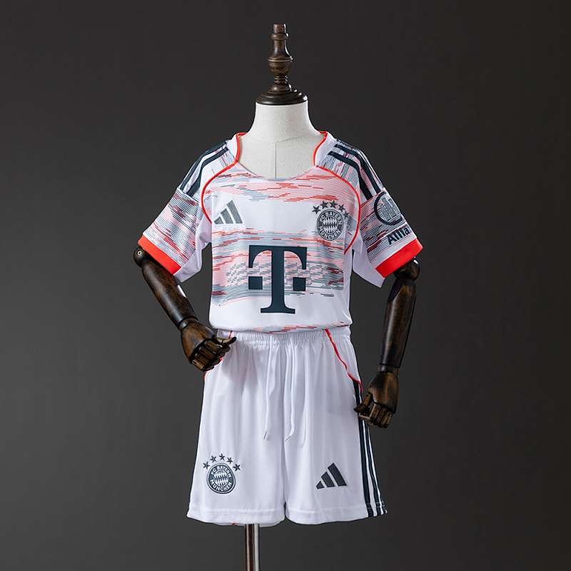 25/26 kids Bayern Munich Away size: 16-28