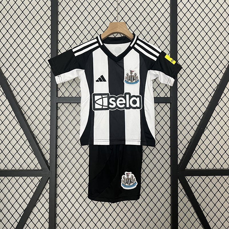 24/25 Kids Newcastle United Home Size: 16-28