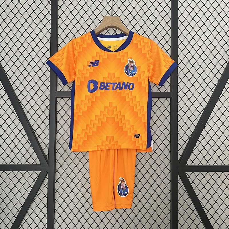 24/25 Kids Porto Away Size: 16-28